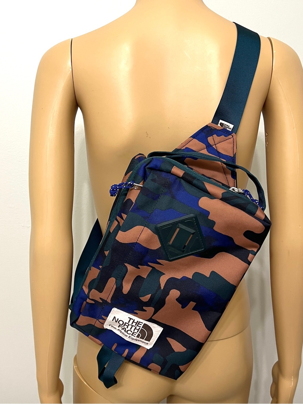 The North Face Camo Berkeley Sling Bag - Camouflage Yosemite Bay Dome - 11x7x2.5